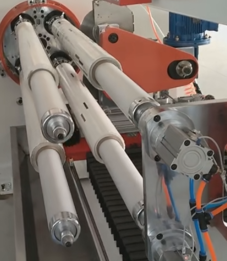 706-2雙軸翻卷全自動(dòng)切臺-2